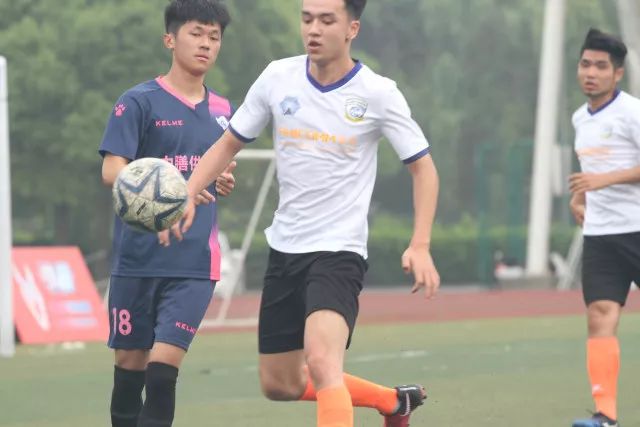 因频繁受伤，足坛名宿之子或沦为“玻璃人”，面临国足和俱乐部双线弃用危险